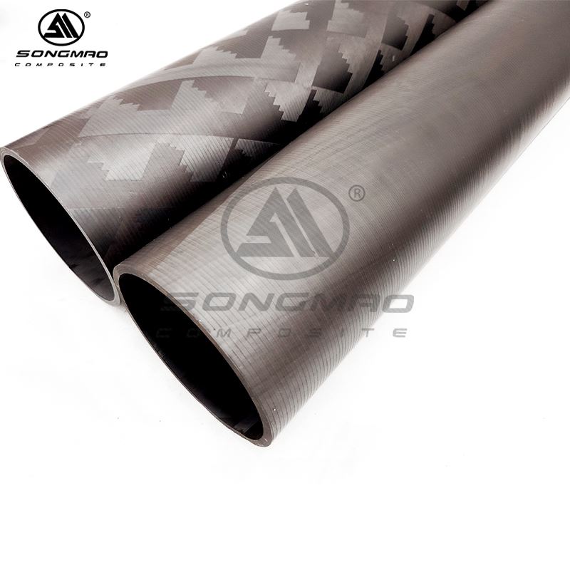 Tubes en fibre de carbone enroulés en filaments